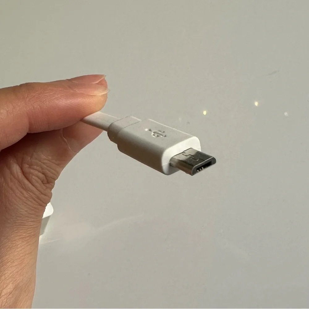 White USB to Micro USB Cable - Picture 2 of 2